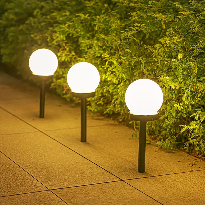 Solarne lampy ogrodowe LED – kuliste oświetlenie do ścieżek i ogrodów