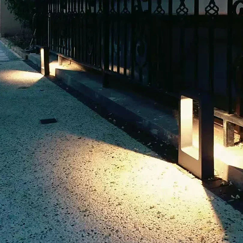 Wysokiej jakości lampa ogrodowa z trwałym mocowaniem do użytku zewnętrznego