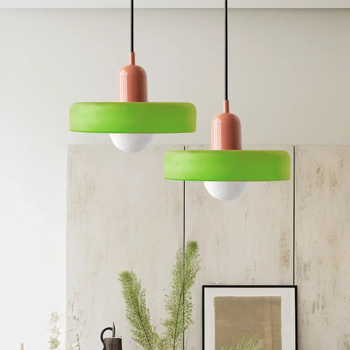 Lampa wisząca Bauhaus z witrażowego szkła