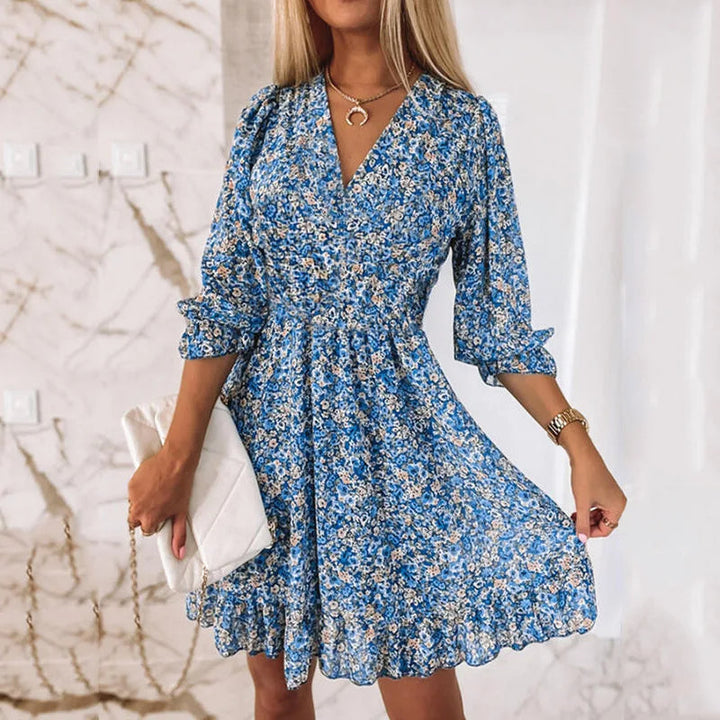 Boho Kwiatowa Mini Sukienka Bezwysiłkowy Urok Bohemy na Słoneczne Dni