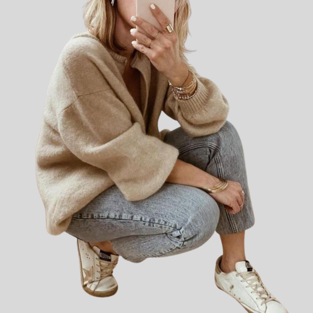 Sweter z guzikiem – Stylowa warstwa na co dzień