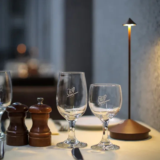 Bezprzewodowa lampa stołowa LED – ClarityGlow