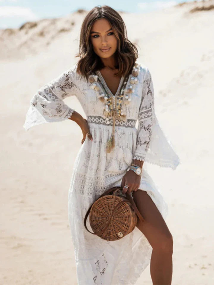 Boho Maxi Sukienka z Koronką i Eleganckimi Rozkloszowanymi Rękawami