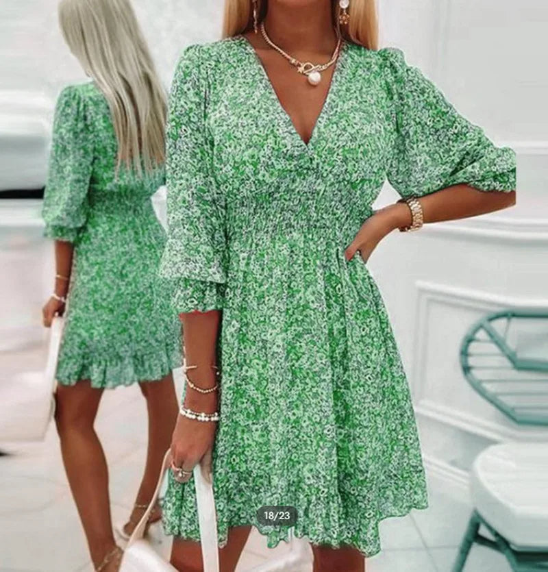 Boho Kwiatowa Mini Sukienka Bezwysiłkowy Urok Bohemy na Słoneczne Dni