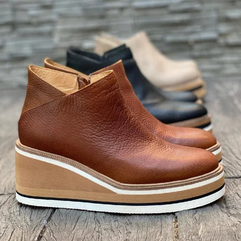 Kobiece Botki Ankle na Koturnie z Vintage Urokiem