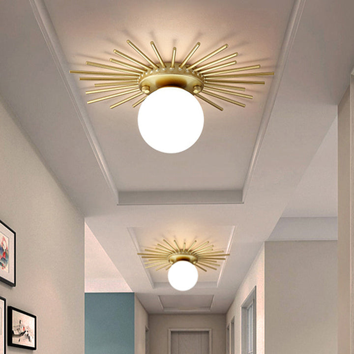 Kulista lampa sufitowa z kloszem z matowego szkła, minimalistyczna, 1-żarówkowa, montaż sufitowy w kolorze złotym