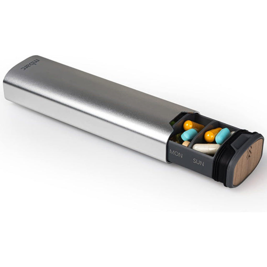 7-dniowa skrzynka na leki – stylowy aluminiowy i drewniany organizer