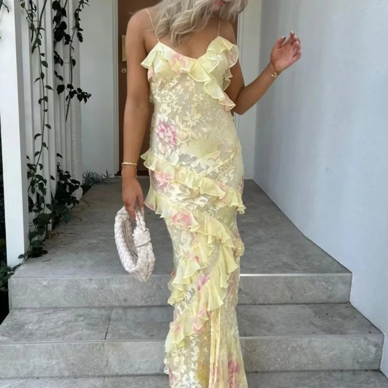 Kolorowa sukienka maxi boho z falbanami i dekoltem w serek