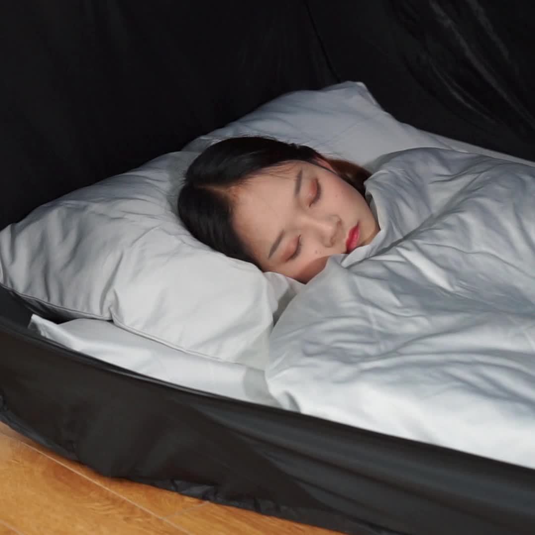 Składane łóżko namiotowe CozyNest – Ochrona i wypoczynek pod ręką