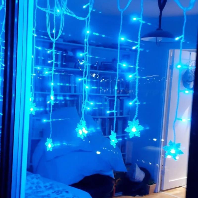 Łańcuch świetlny LED z płatkami śniegu | Wewnątrz i na zewnątrz