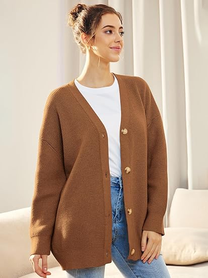 Oversized Kardigan V-Neck z Zapięciem na Guziki