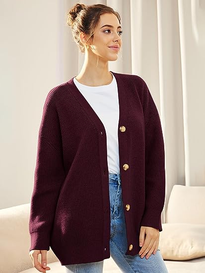 Oversized Kardigan V-Neck z Zapięciem na Guziki