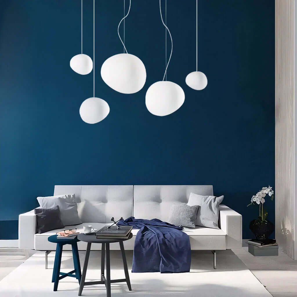 Lampa wisząca z białego kamienia - nowoczesna i minimalistyczna