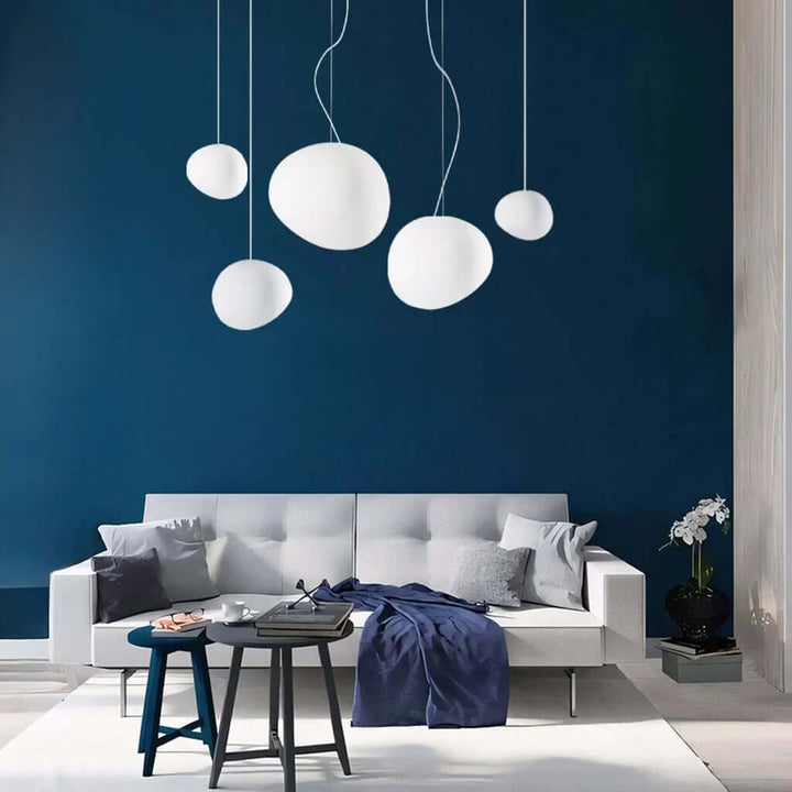 Lampa wisząca z białego kamienia - nowoczesna i minimalistyczna