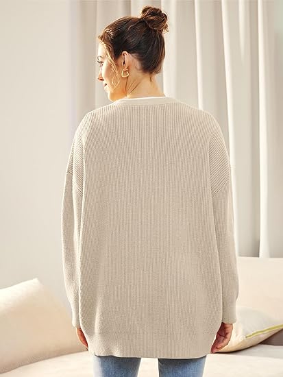 Oversized Kardigan V-Neck z Zapięciem na Guziki