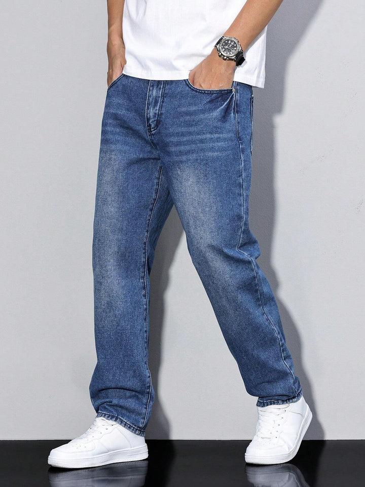 Jeansy baggy – szerokie spodnie z denimu w stylu used