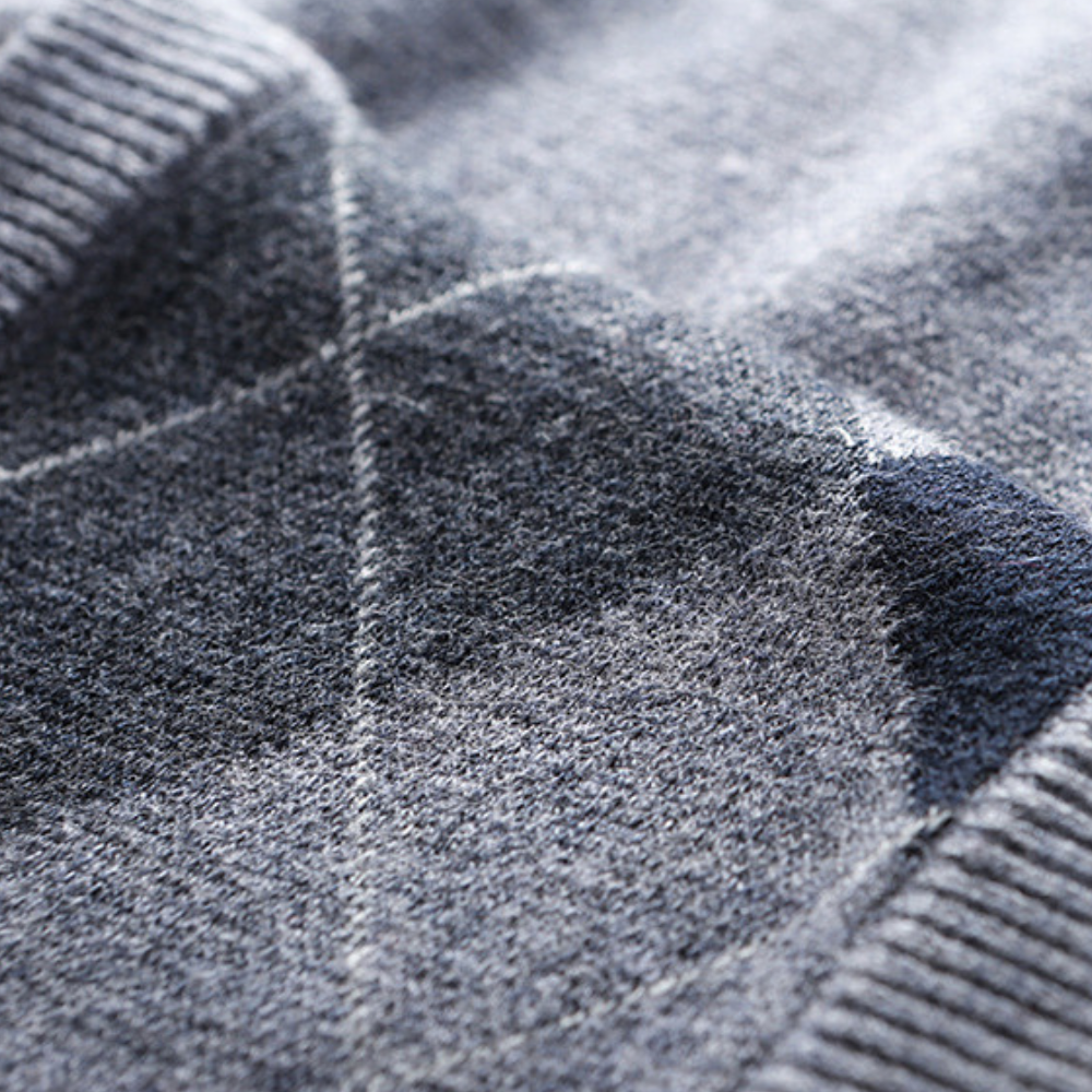 Sweter męski ze stylowym wzorem argyle - Felix