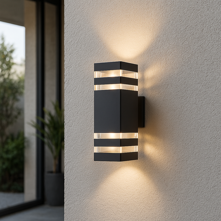 Zewnętrzna lampa ścienna dwukierunkowa