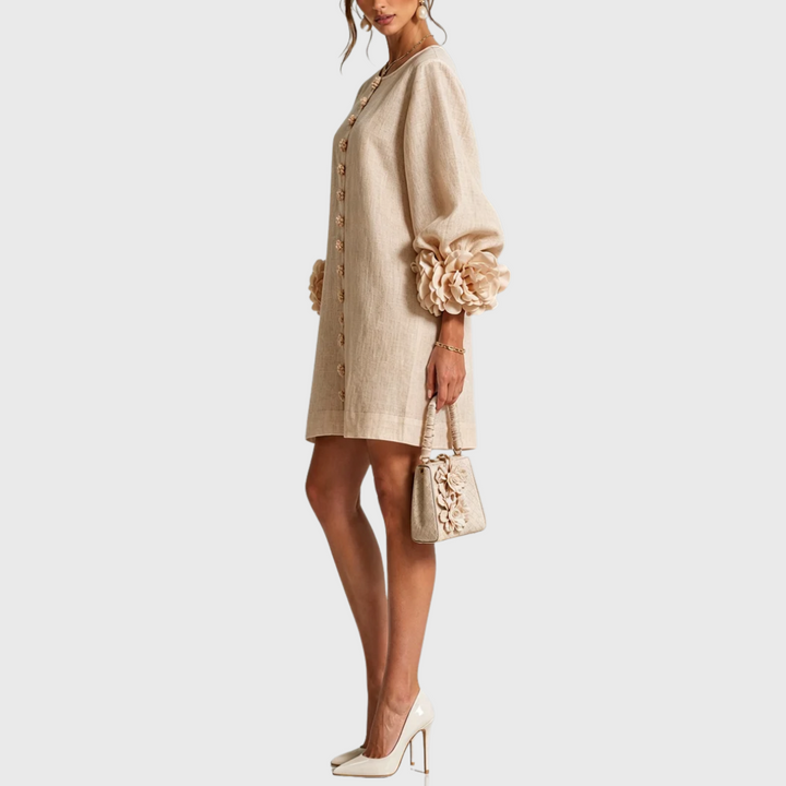 Elegancka sukienka mini z bufiastymi rękawami