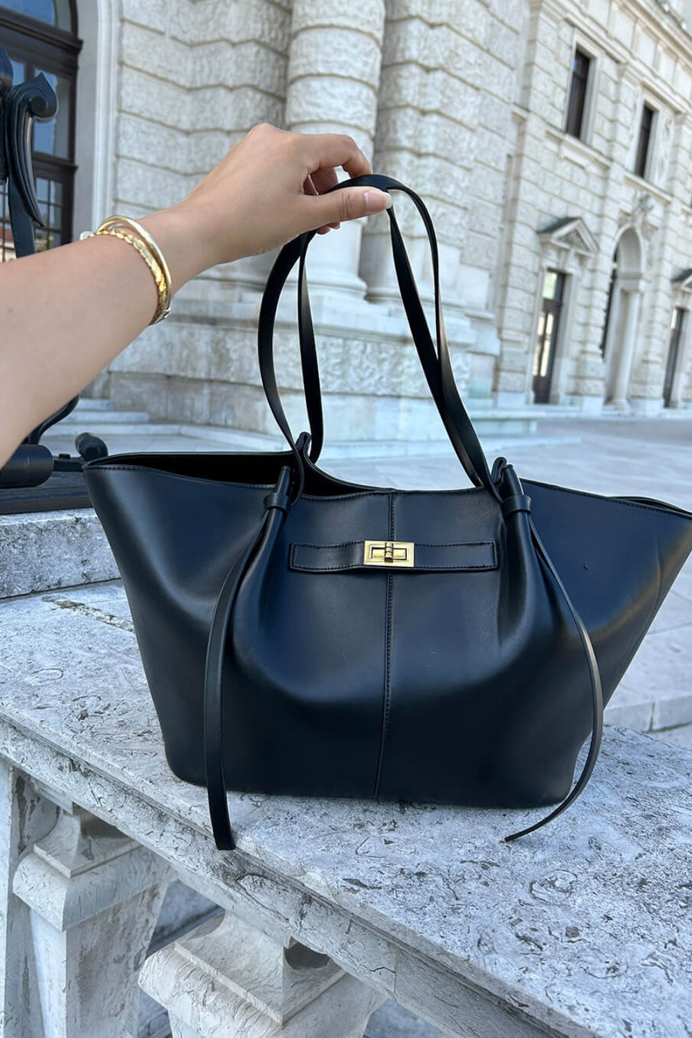 Skórzana torba shopper na co dzień z zapięciem z przodu