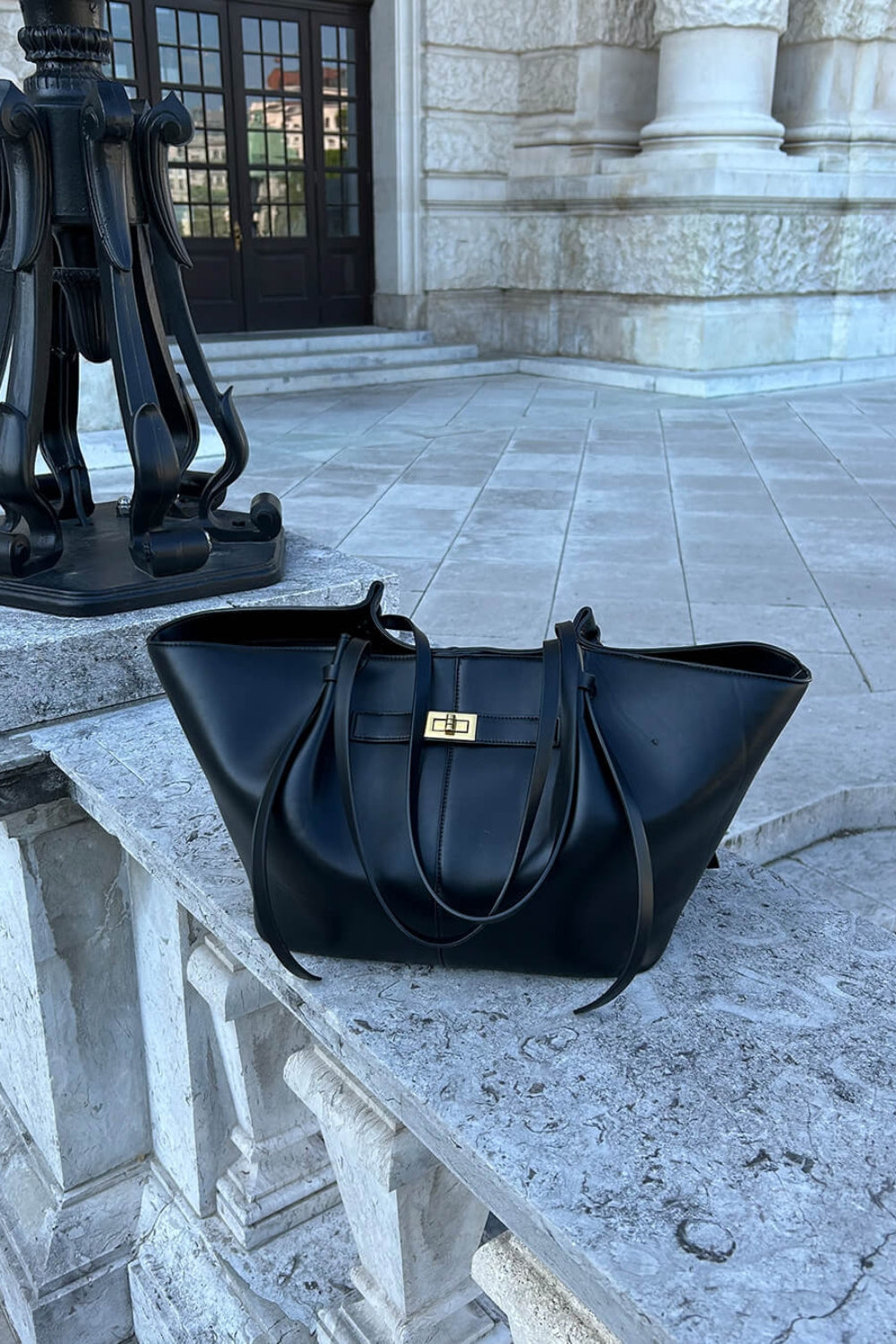 Skórzana torba shopper na co dzień z zapięciem z przodu