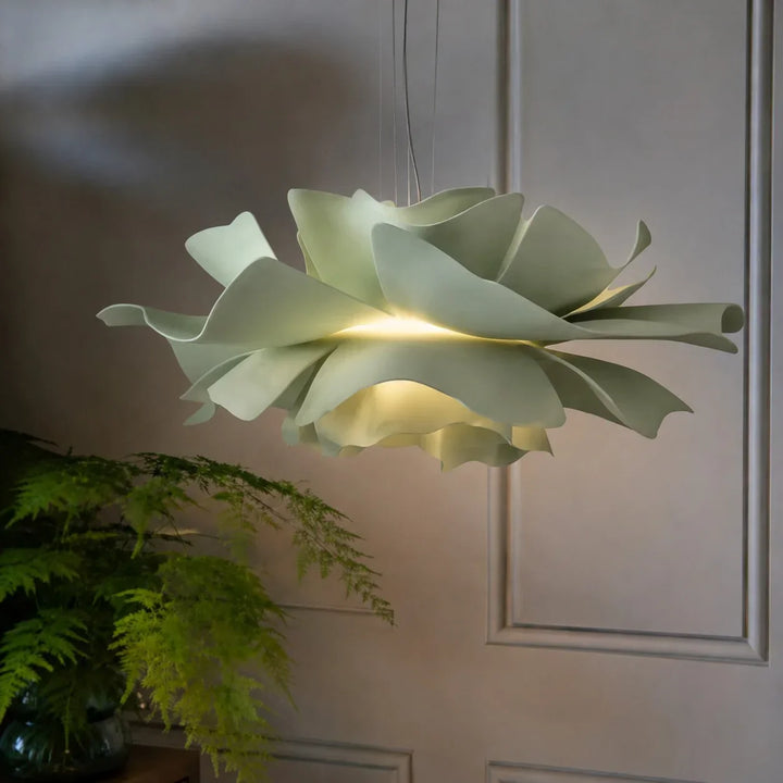 Gupton – nordycka lampa wisząca w kształcie kwiatu lotosu