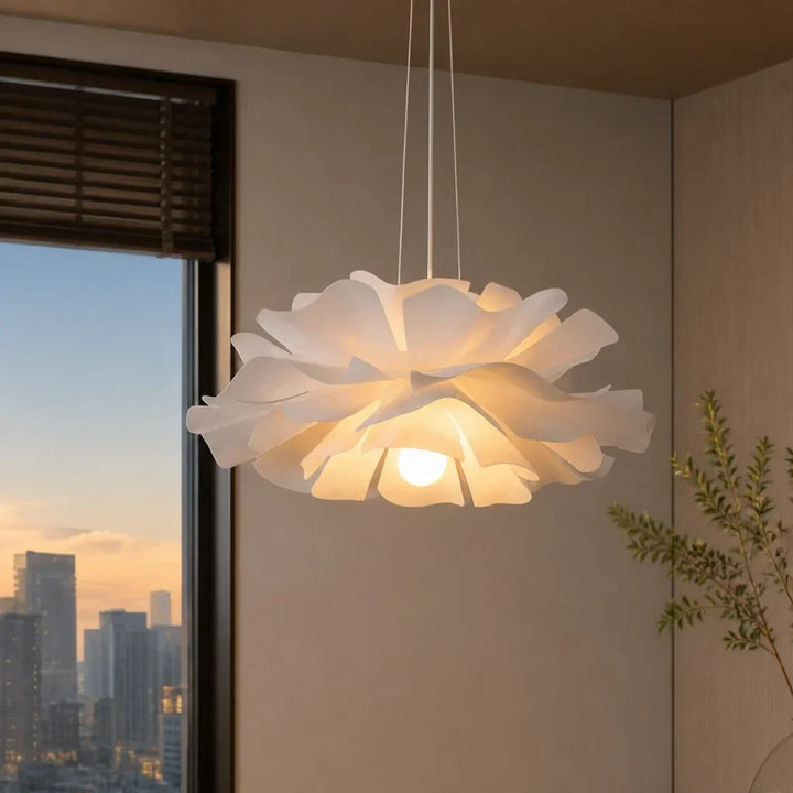 Gupton – nordycka lampa wisząca w kształcie kwiatu lotosu