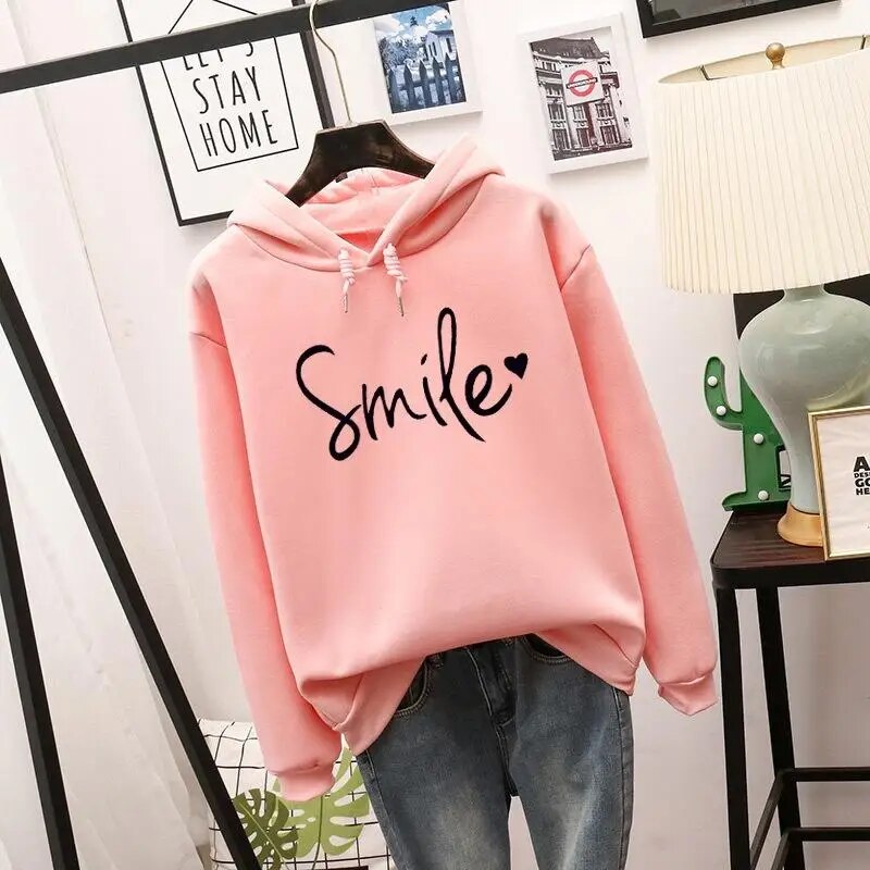 Damska bluza z kapturem z nadrukiem smiley – casualowy streetwear