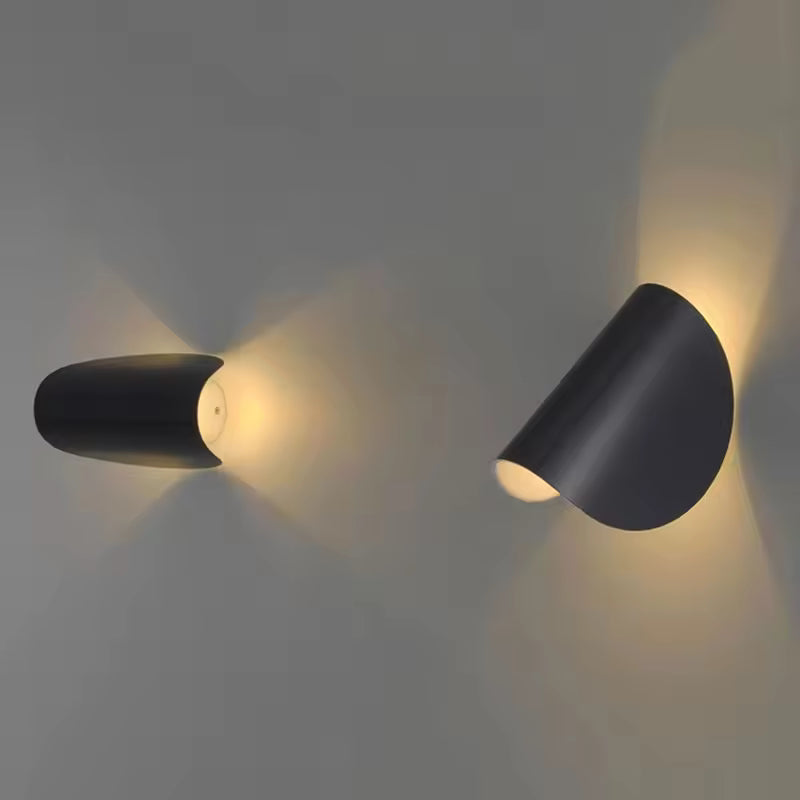 Regulowany kinkiet LED góra-dół – ciepłe światło ambientowe, nowoczesny design