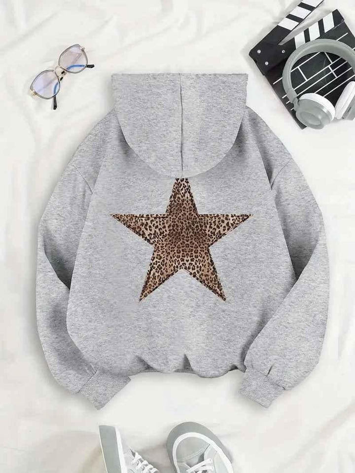 Damska bluza z kapturem z nadrukiem w leopardzie gwiazdy na plecach i starannym wykończeniem