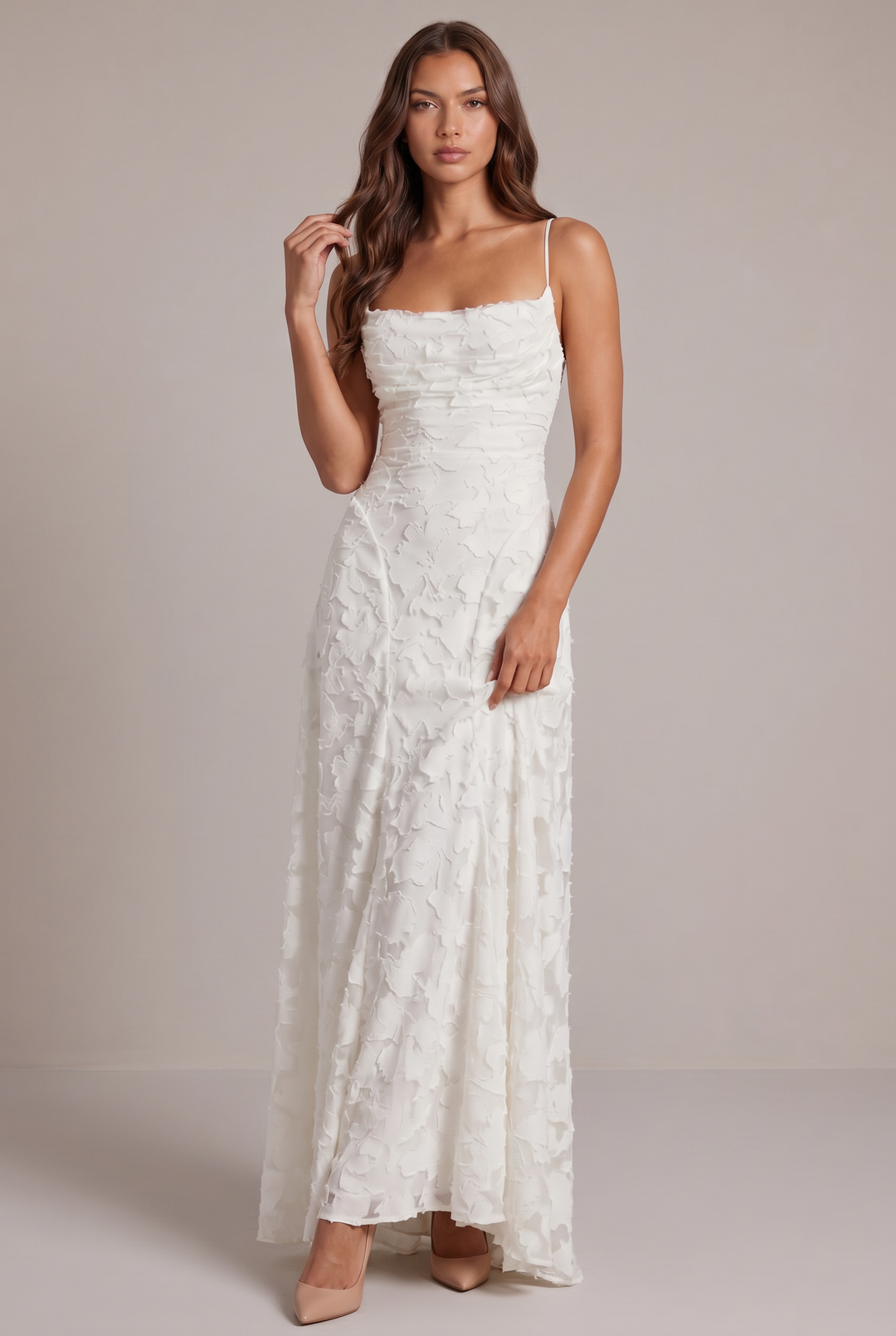 Sukienka maxi Olivia - elegancka suknia wieczorowa w kwiatowy wzór