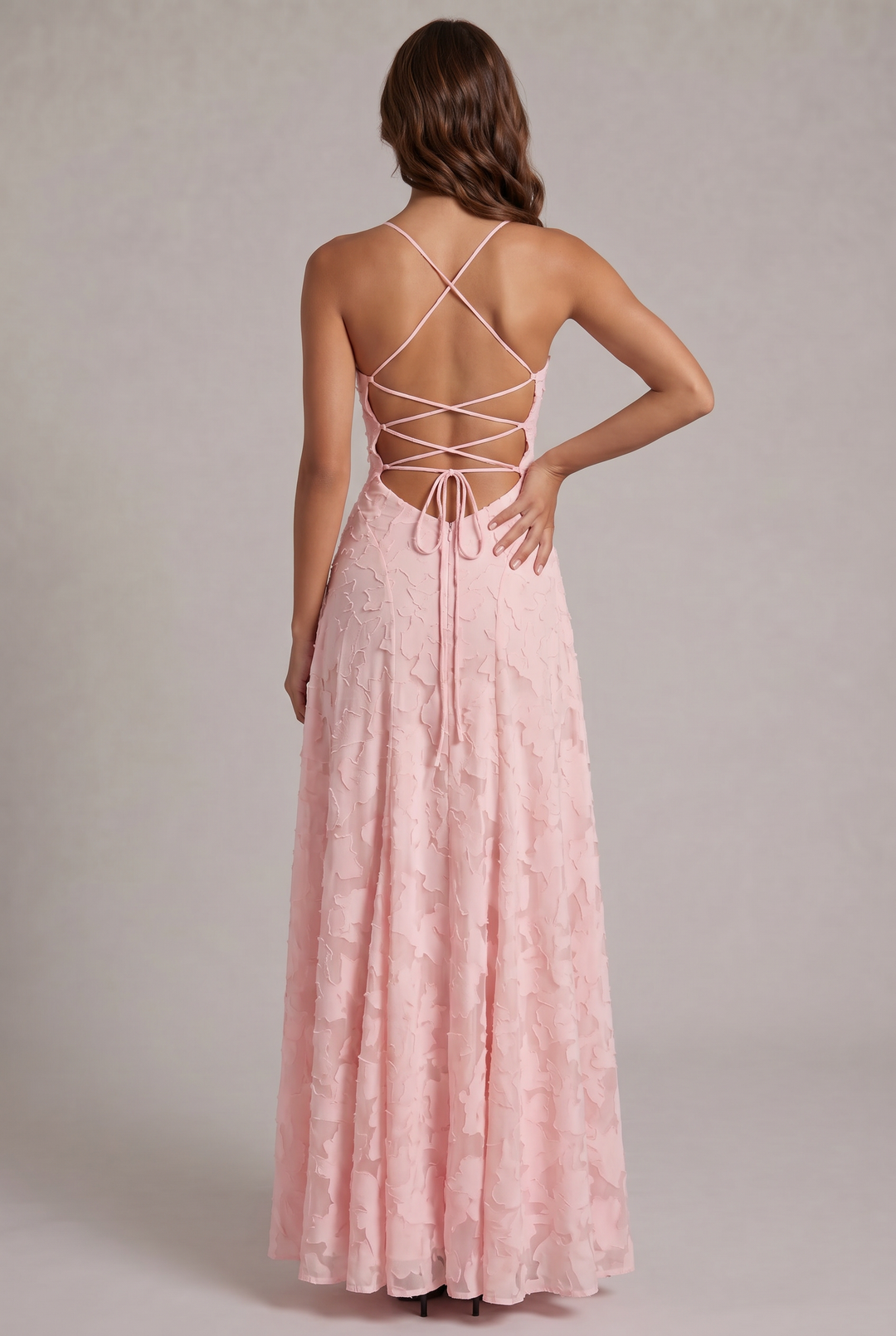 Sukienka maxi Olivia - elegancka suknia wieczorowa w kwiatowy wzór