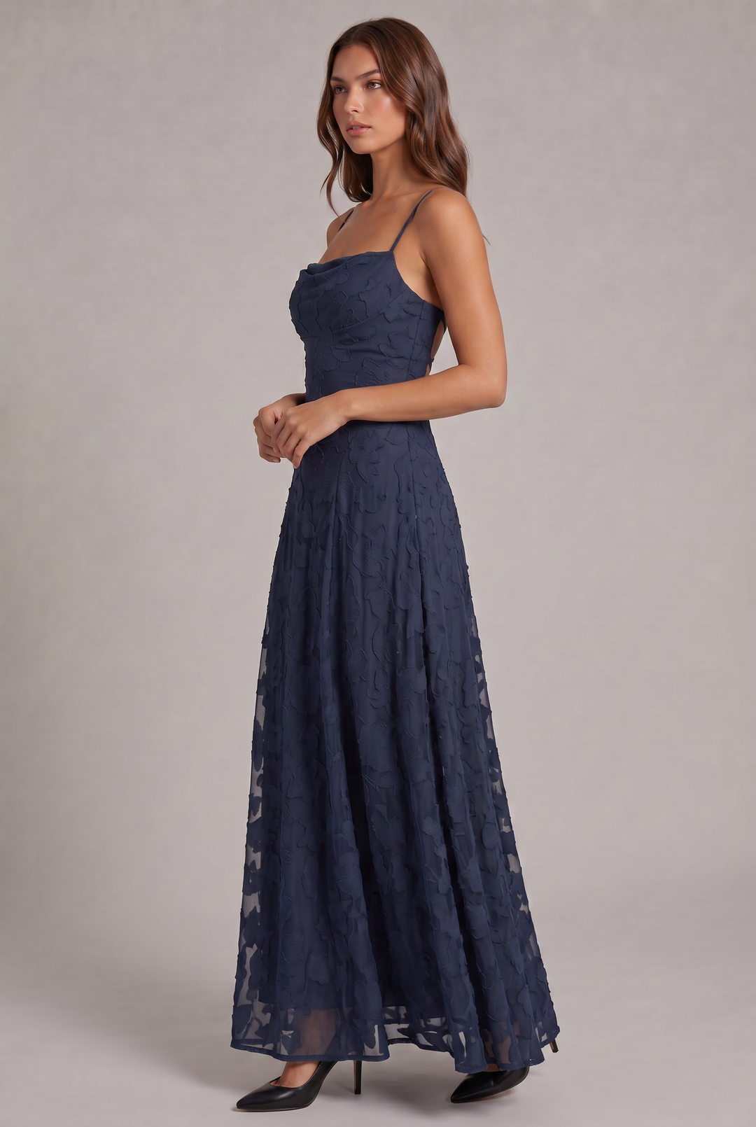Sukienka maxi Olivia - elegancka suknia wieczorowa w kwiatowy wzór