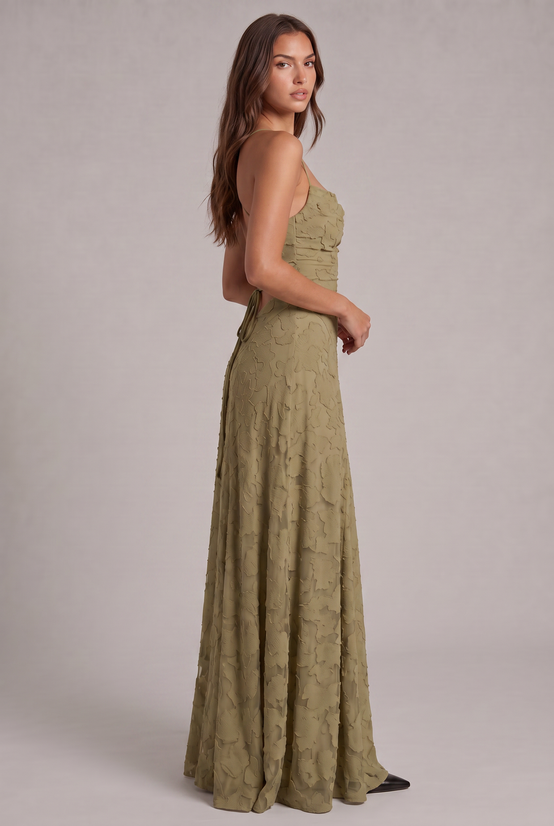 Sukienka maxi Olivia - elegancka suknia wieczorowa w kwiatowy wzór