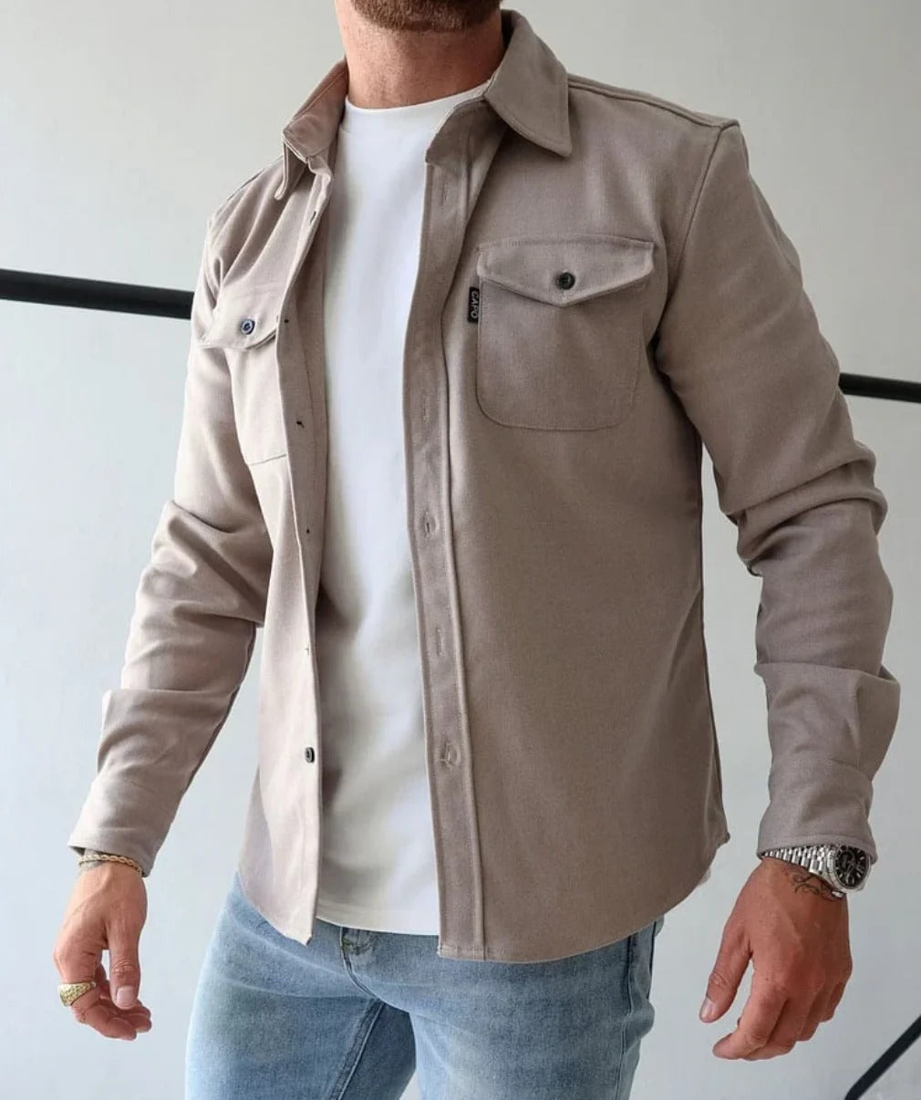 Kurtka Koszulowa z Guzikami – Wielofunkcyjny Styl na Każdą Okazję