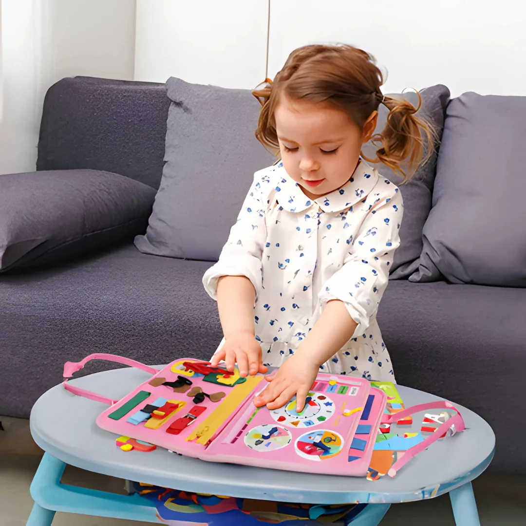 Książeczka edukacyjna Montessori – wspiera samodzielność dzieci