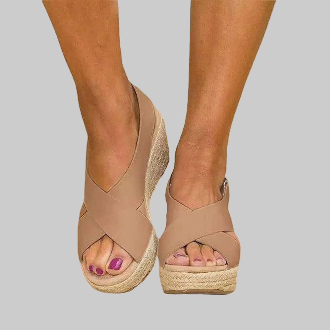 Espadryle na koturnie dla kobiet