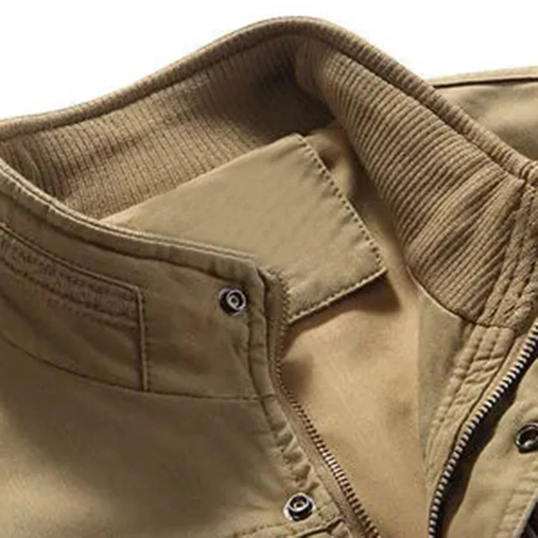 Funkcjonalna kamizelka męska z wieloma kieszeniami