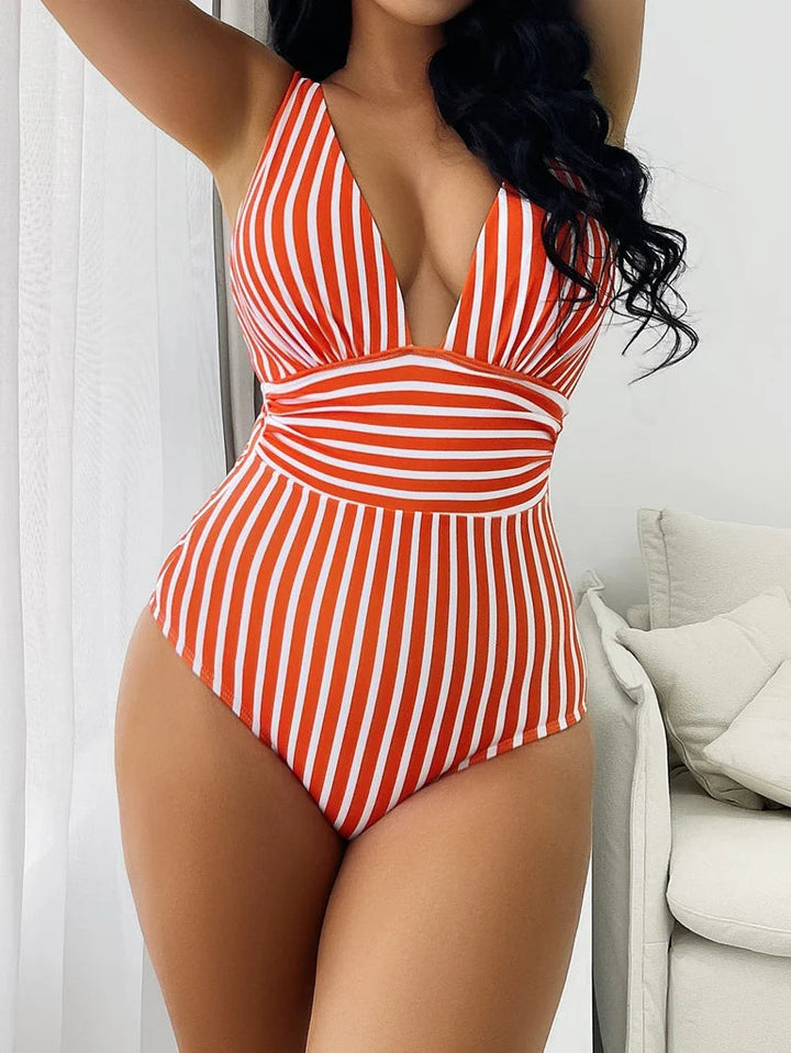Kostium Kapielowy w Paski Timeless Elegance z Flattering Fit