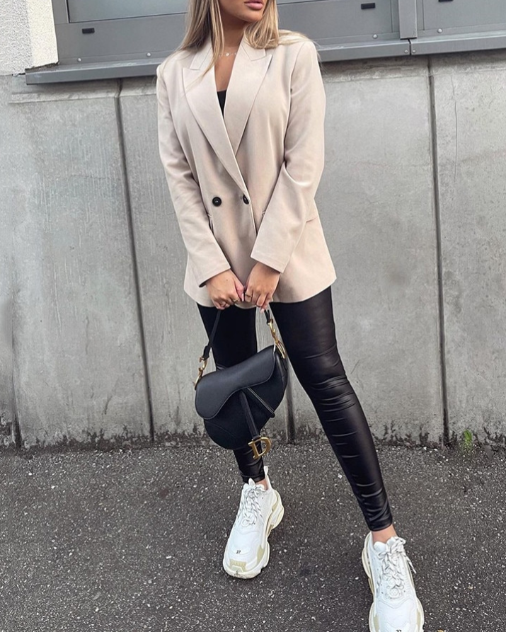 Elegancki Podwójnie Zapięty Blazer Damski
