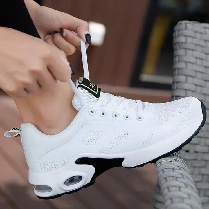 Ortopedyczne sneakersy łagodzące ból – optymalny komfort i wsparcie łuku stopy