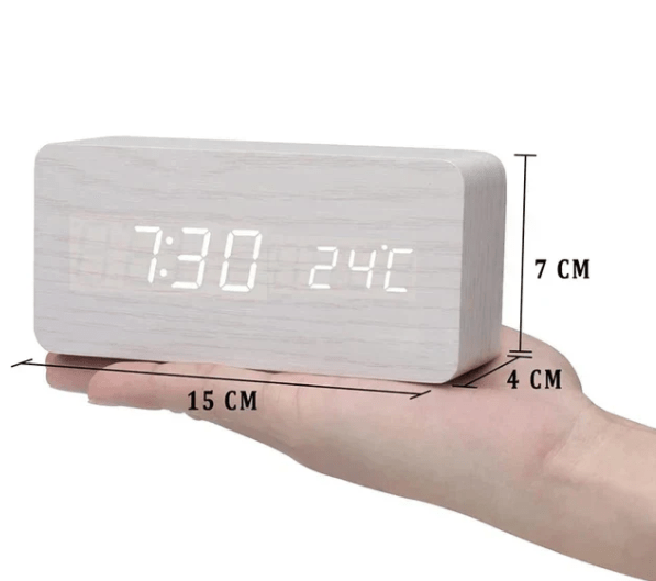 WoodSense drewniany zegar LED – sterowanie głosem i styl do każdego wnętrza