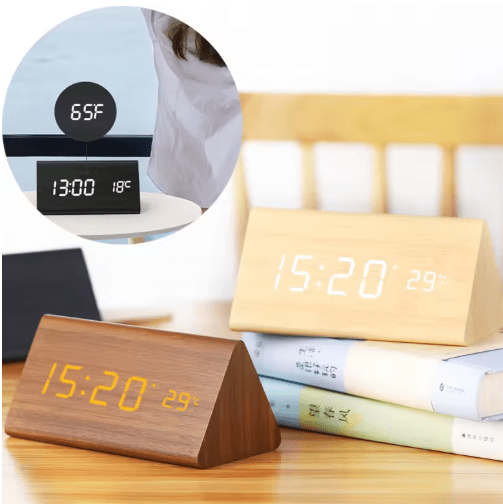 WoodSense drewniany zegar LED – sterowanie głosem i styl do każdego wnętrza