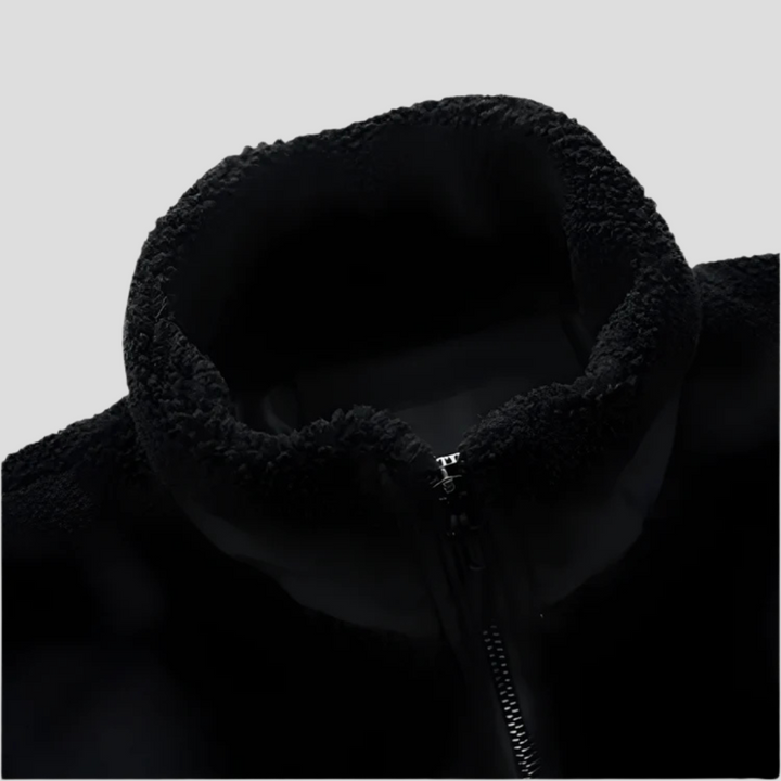 Męska kurtka fleece na zewnątrz