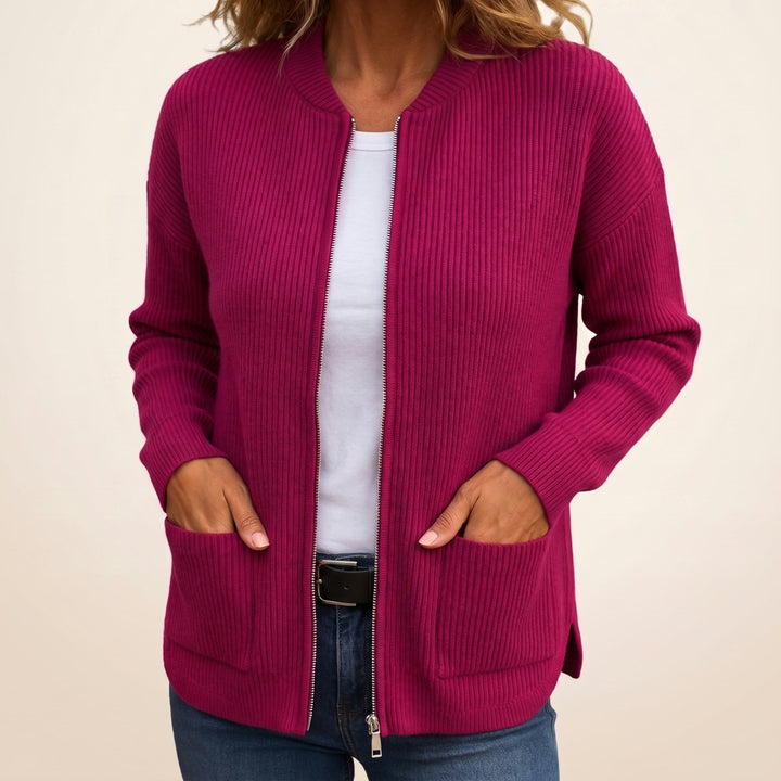 Przytulny kardigan na zamek z głębokimi kieszeniami z przodu