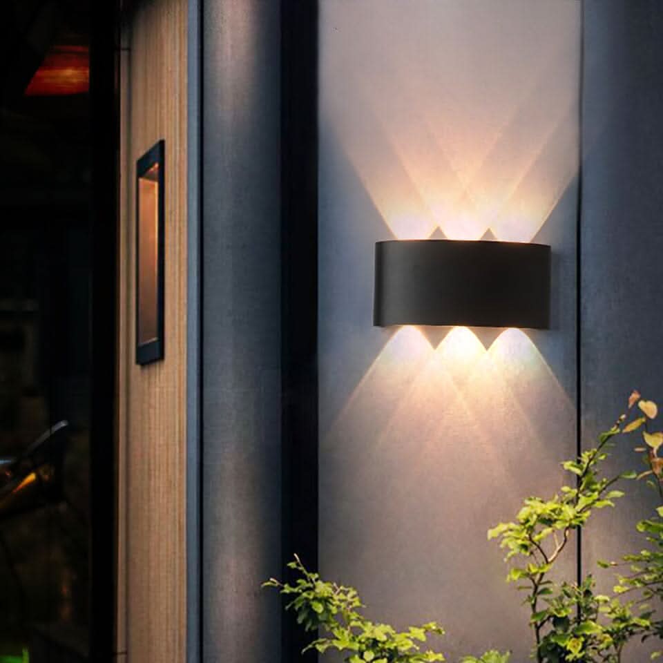 Wodoodporny kinkiet zewnętrzny LED – smukły aluminiowy, energooszczędny