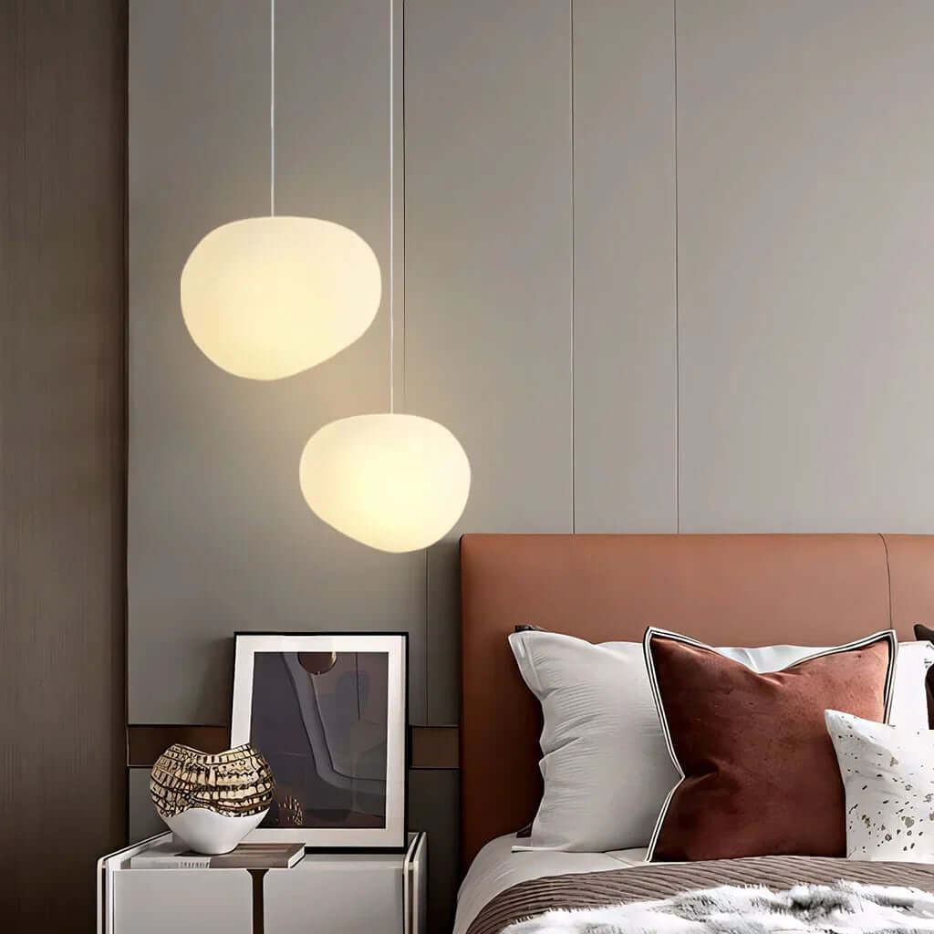 Lampa wisząca z białego kamienia - nowoczesna i minimalistyczna