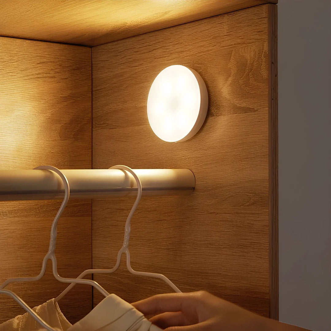 Bezprzewodowa lampa z czujnikiem ruchu - LumaLight