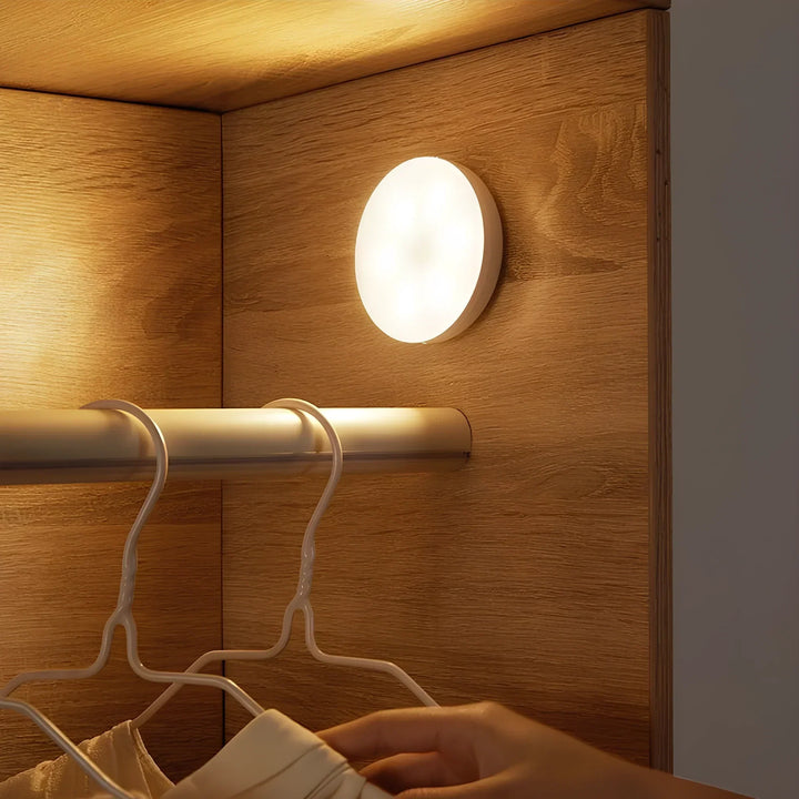 Bezprzewodowa lampa z czujnikiem ruchu - LumaLight