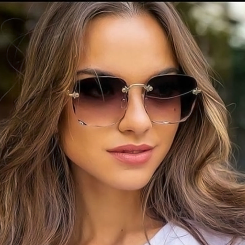 Okulary przeciwsłoneczne damskie – ochrona UV400